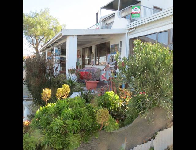 4 BEDROOM FREEHOLD FOR SALE IN PORT OWEN